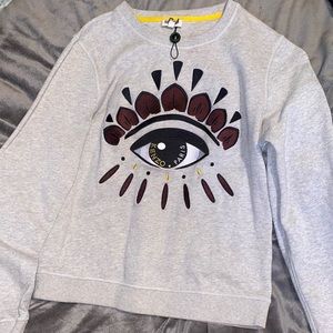 Woman’s Kenzo sweatshirt